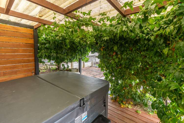 30 Houchens Road Glenview_19