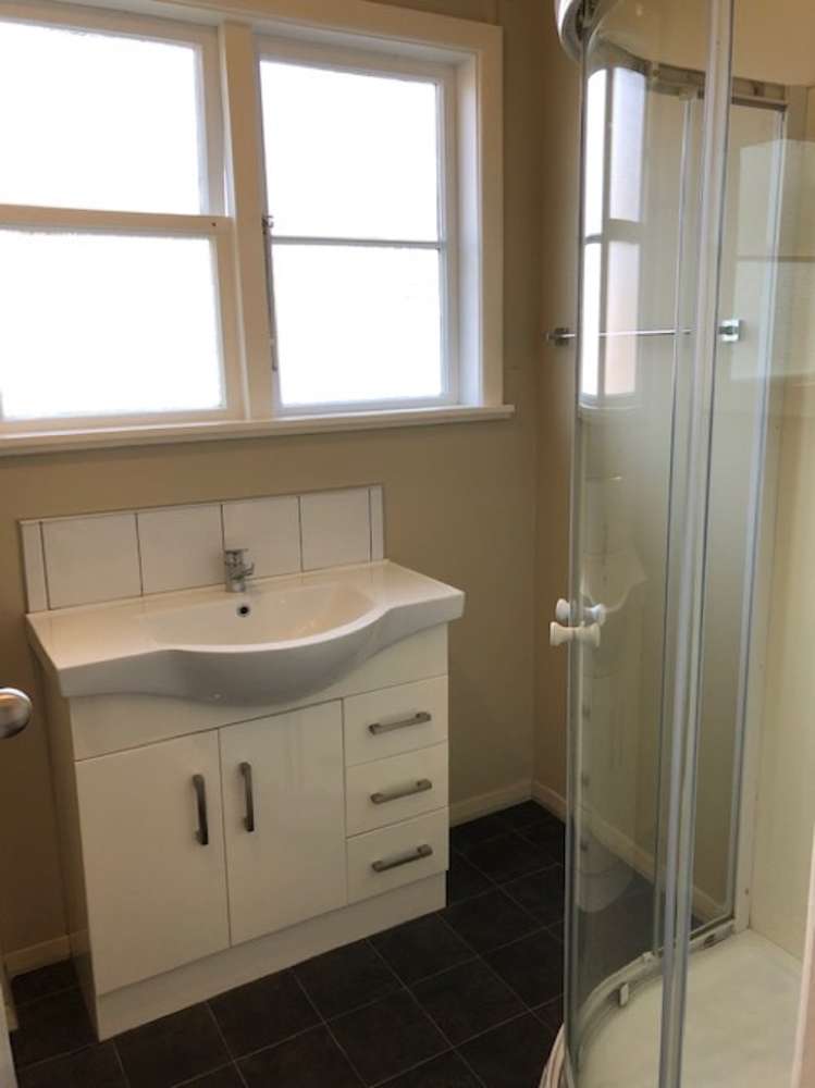 577 Queen Street 10516_10