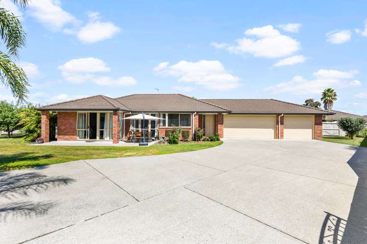 8 Savannah Place Rototuna North_11