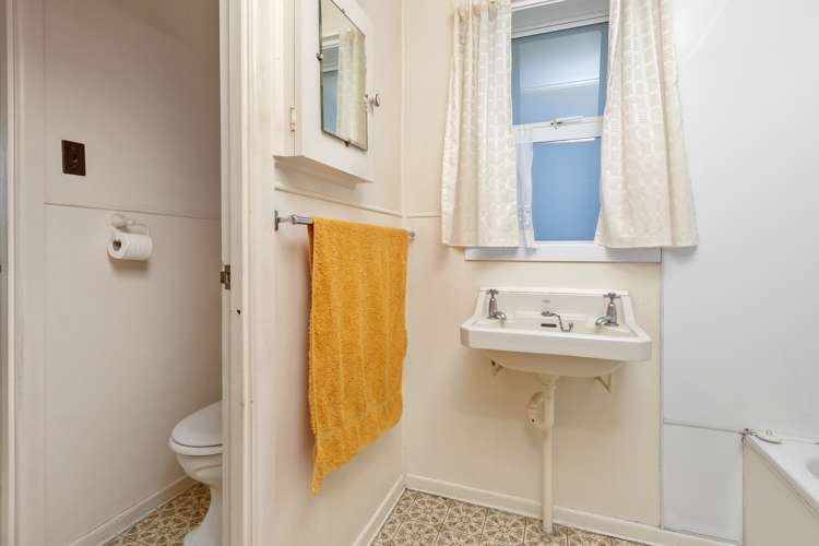 127 Flanshaw Road Te Atatu South_16