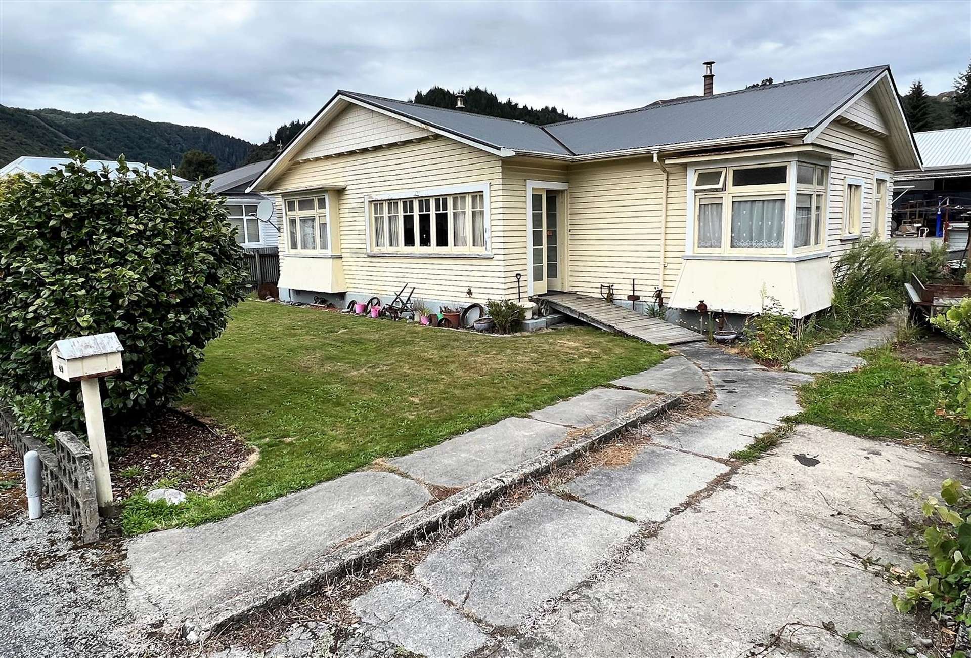 49 Shiel Street Reefton_0