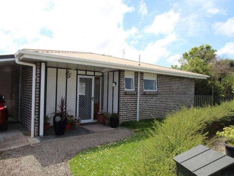 2 Peppertree Lane Pahiatua_14