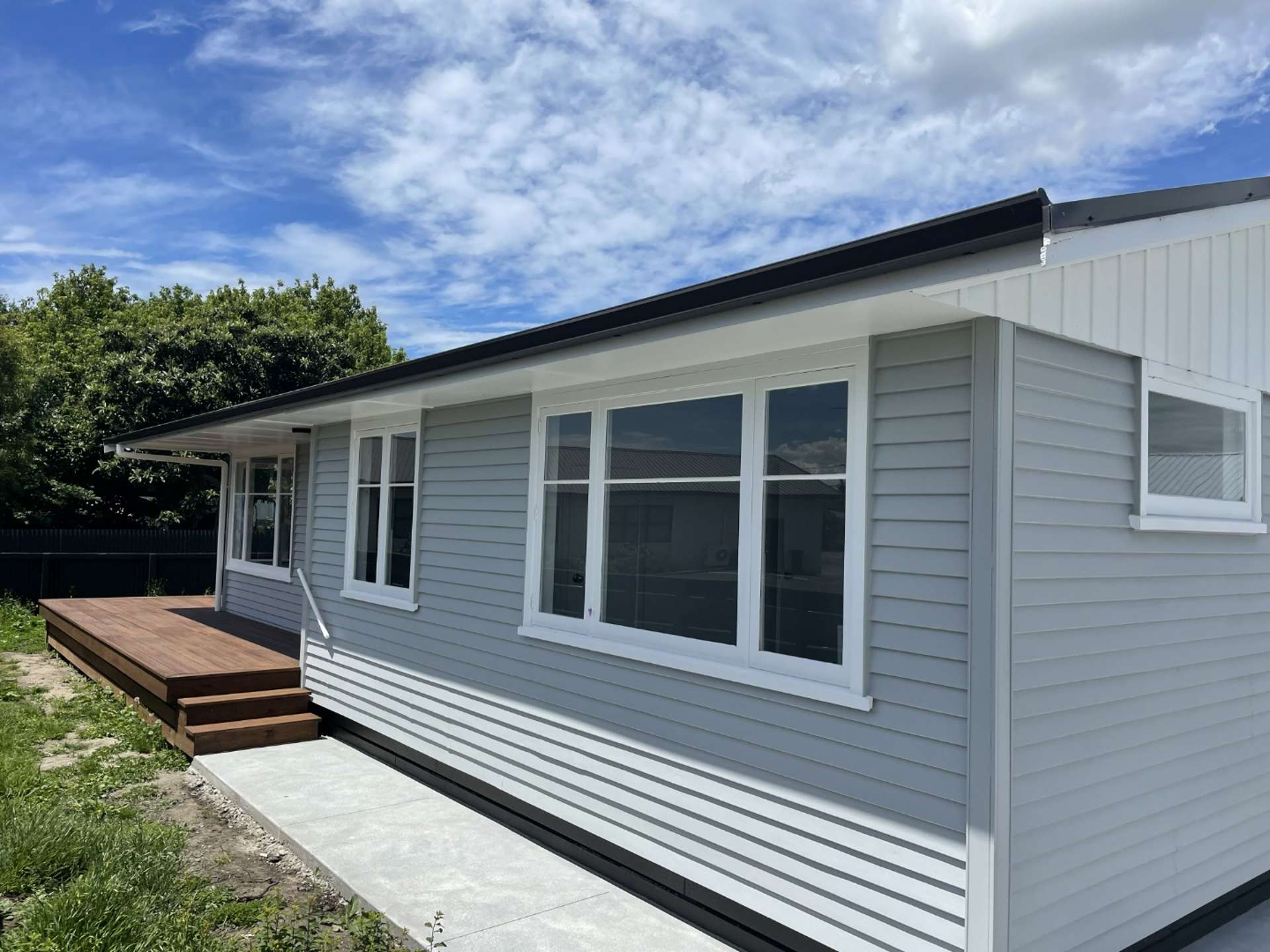 702A Dennett Street 10487_0