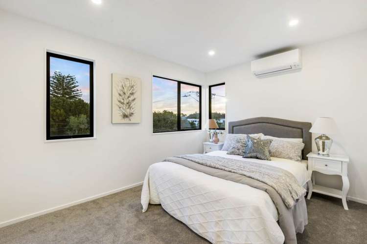 1/135 Lancaster Road Beach Haven_17