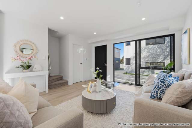 4/3 Gill Avenue Te Atatu Peninsula_4