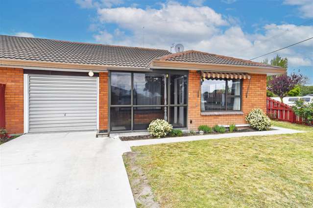 2/2 Mchaffies Place Wainoni_1