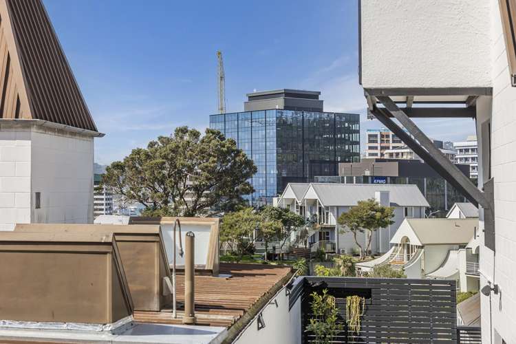 11/11 Pitarua Street Thorndon_14