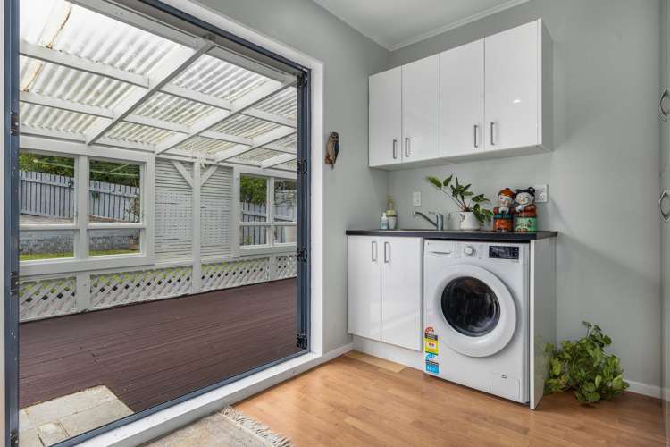 11 Tweed Road Papakowhai_8