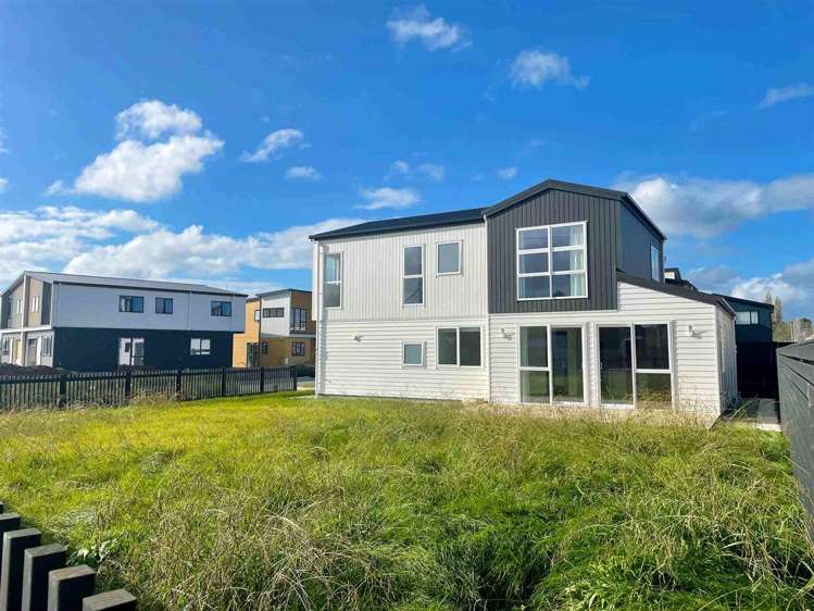 2 Longview Oak Lane Papakura_26