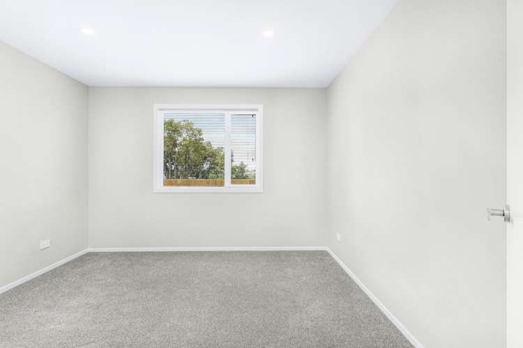 2/112 Horsham Downs Road Rototuna North_18