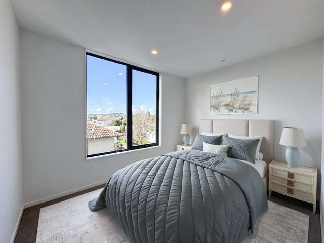 Three bedroom home in Avondale - Brand New!