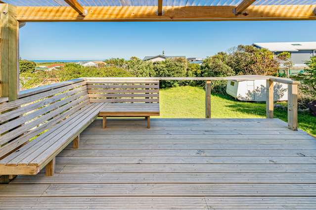 11 Pingao Place Waiinu Beach_2