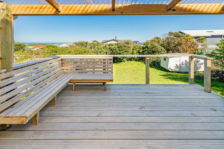 11 Pingao Place Waiinu Beach_2
