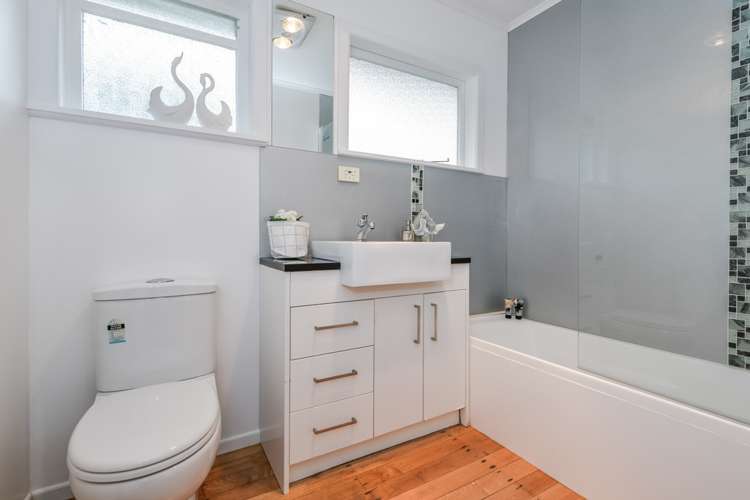 87 Rosier Road Glen Eden_8