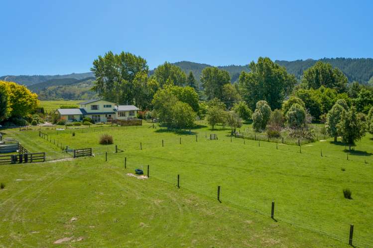 245 Hunter Road Tuamarina_14