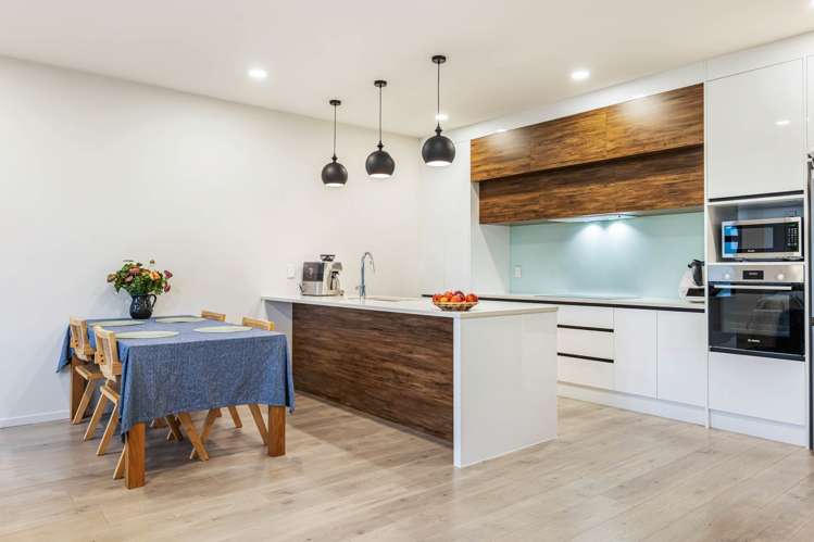 8 Arran Point Parade Millwater_14