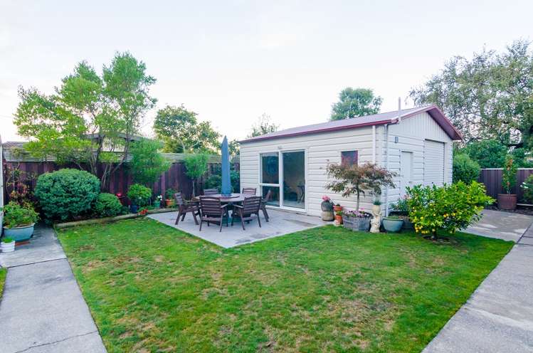 32 Victoria Street Carterton_16