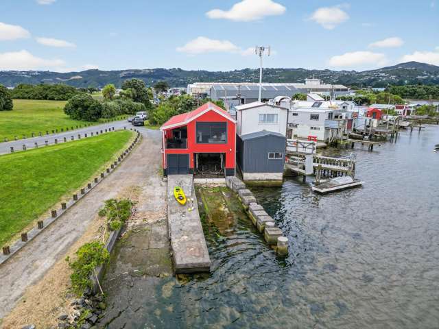 Boat Shed/19 Hikoikoi Reserve, Marine Parade Petone_4