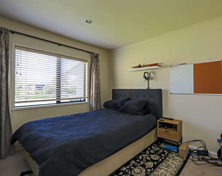 1 Aiden Lane Raureka_8