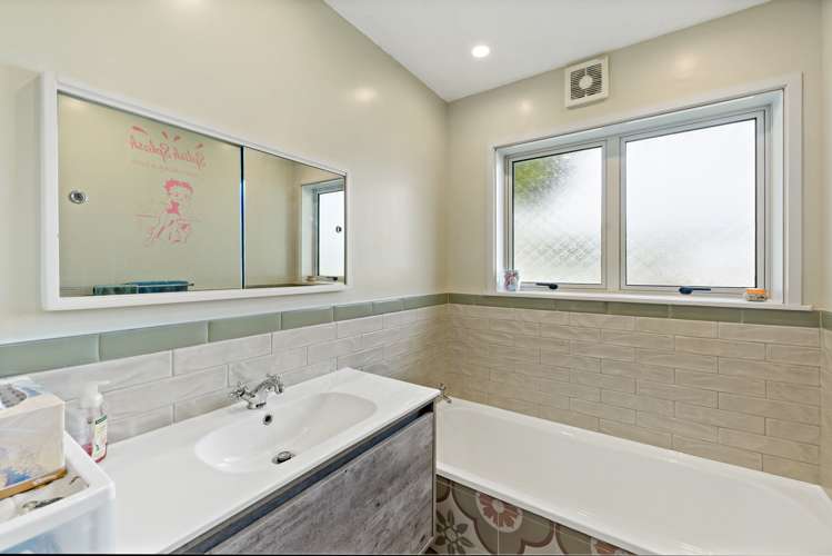 64 Church Road Mangere Bridge_6