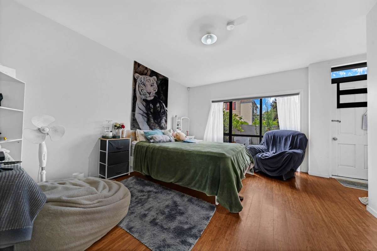 22/6 Ambrico Place_5