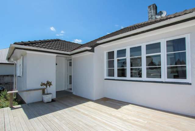 2 Bains Avenue 1074_2