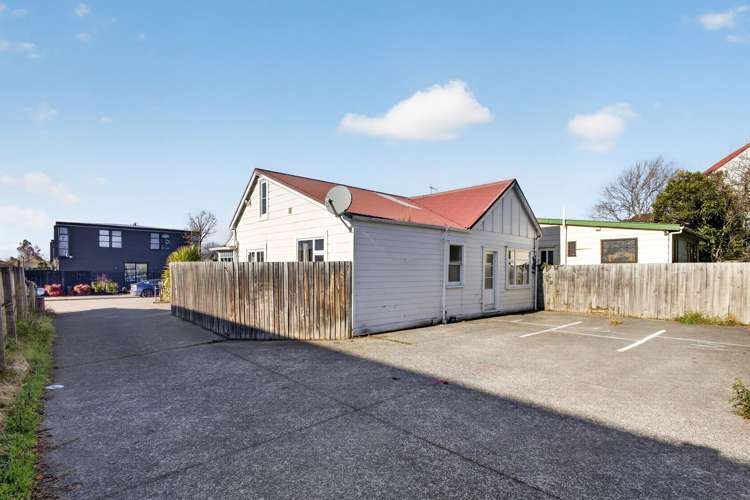 65 Barbour Street Waltham_13