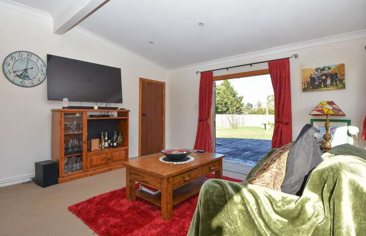 24 Hilton Road Carterton_8
