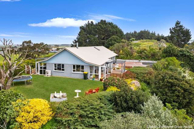 Fabulous Family Home, Large Loft and More!