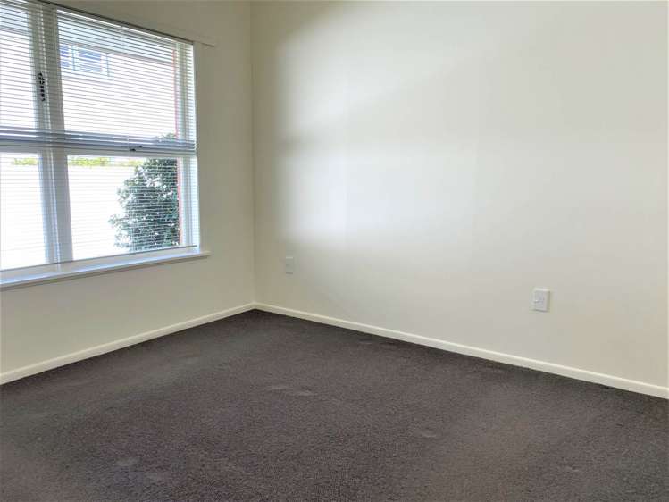 2/17 Frieston Road Milford_8