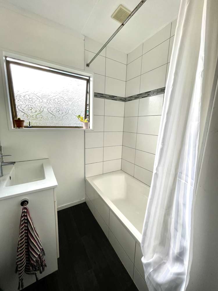 63b Westwood Street Bellevue_27