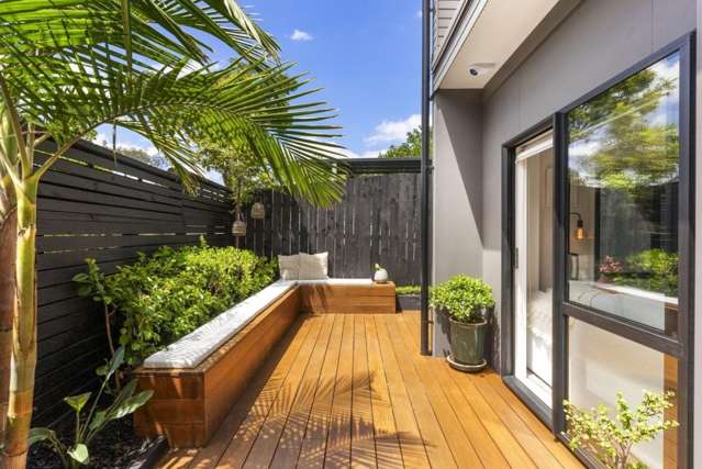 8A Edgar Pearce Place 10679_2