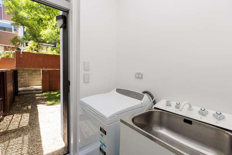 29/120 Rintoul Street Newtown_11