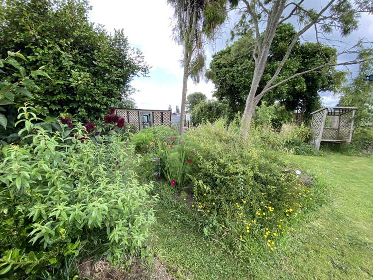 36 High Street Eltham_16