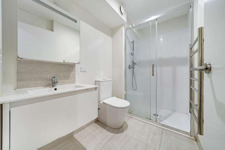 206/8 Gray Avenue Mangere East_10