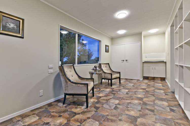 17 Valerie Crescent Okura_23