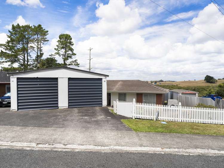 29 Heather Green Avenue Meremere_21