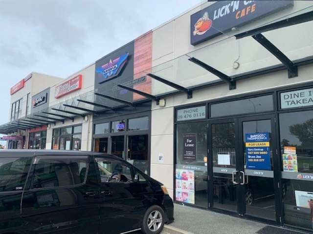 Unit 2/2 - 544 East Coast Road Windsor Park_1