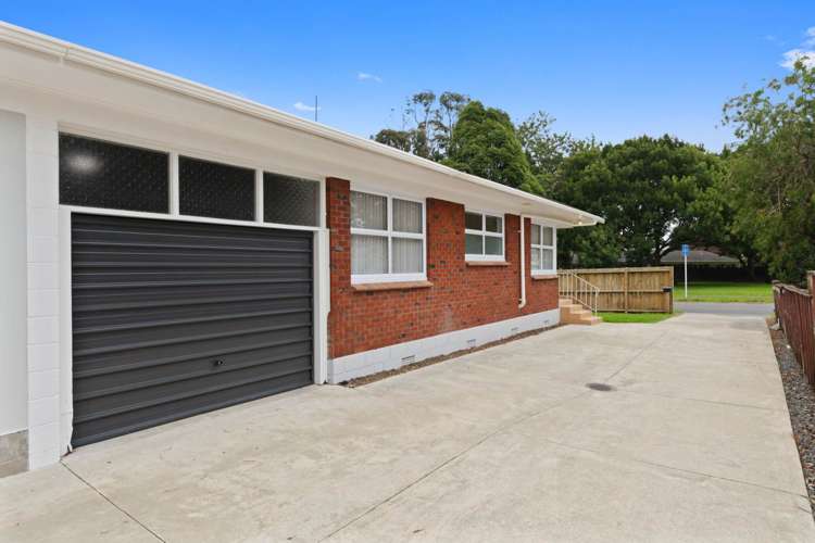 1/8 Edgewater Drive Pakuranga_0