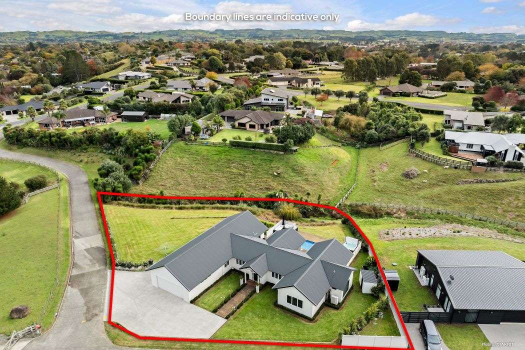 13 Kendallvale Drive in Waiuku, Franklin