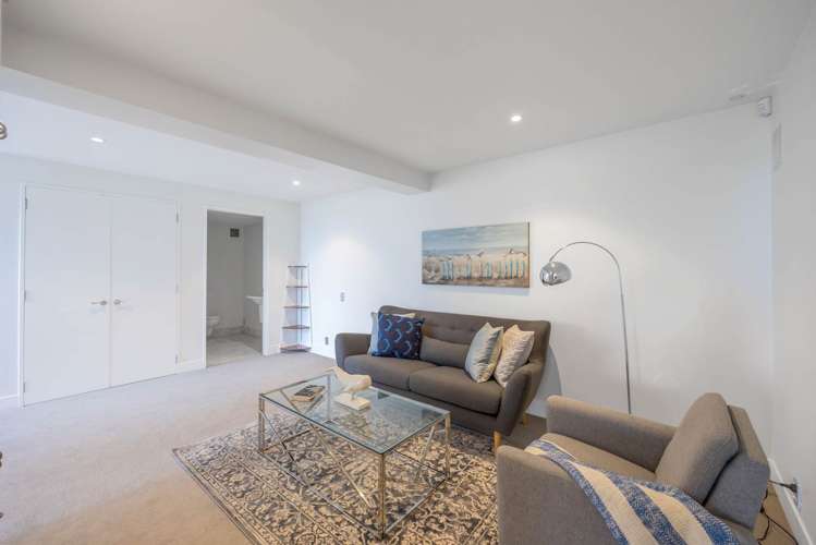 20 Courtneys West Harbour_18