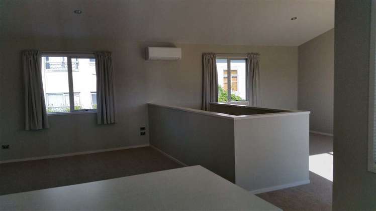 4/9 Wellington Street Hamilton East_9