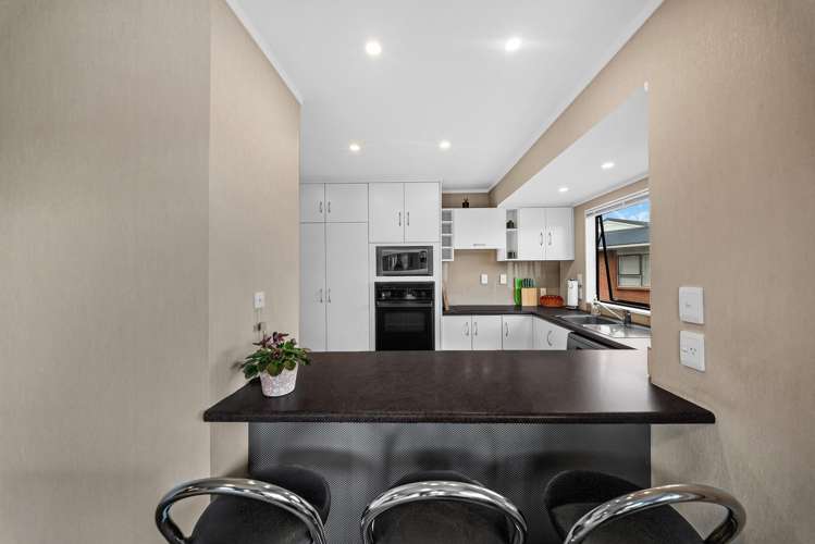 77 Botany Road Botany Downs_10