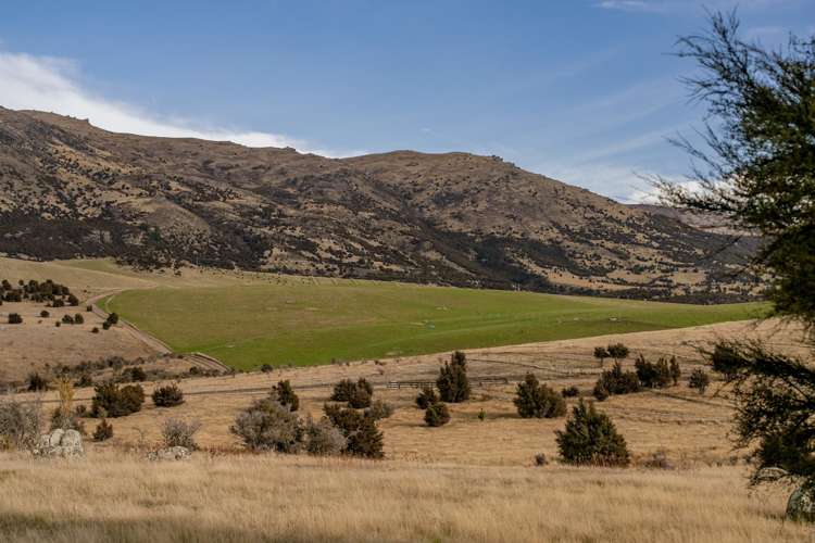 242 Pukerangi Drive Wanaka Surrounds_9