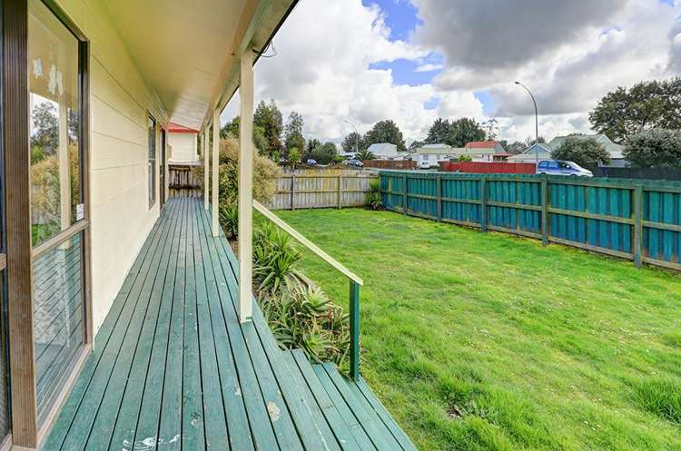 67b Kahikatea Drive Melville_18
