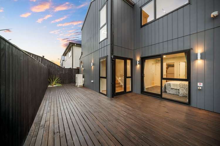 16 Pakirikiri Street Long Bay_9