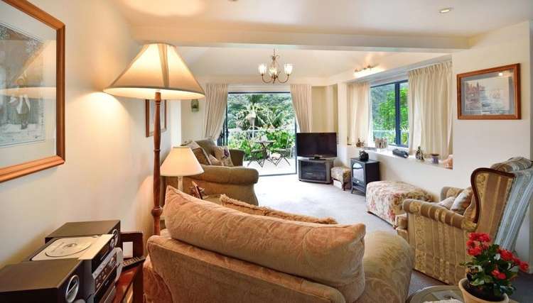 2g Weranui Road Waiwera_9