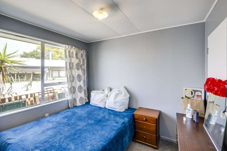 141 Chatham Road Flaxmere_11