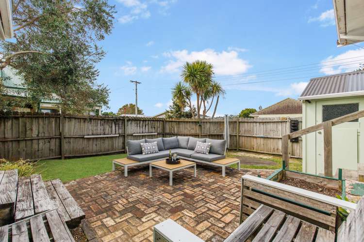 1/16 Lancaster Road Beach Haven_21