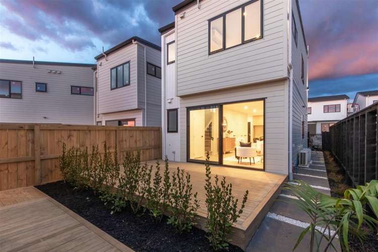 4 Greenbrier Street Westgate_16